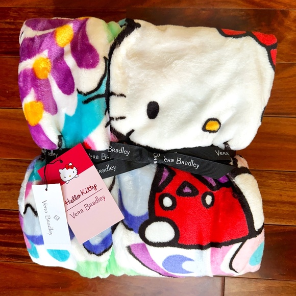 VERA BRADLEY HELLO KITTY PLUSH THROW BLANKET:NWT HELLO KITTY PAISLEY - Picture 2 of 8